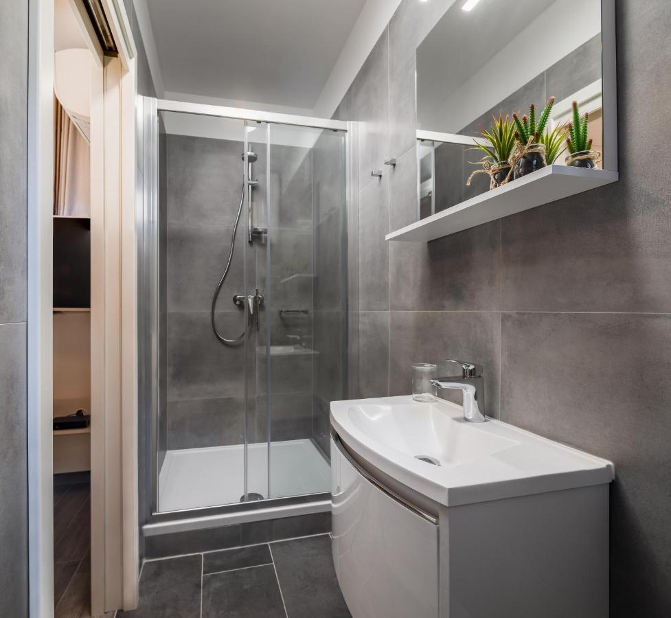 Luxury Studios & Room Five Split Exterior foto