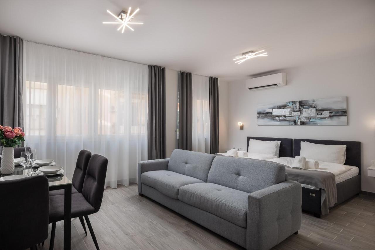 Luxury Studios & Room Five Split Exterior foto