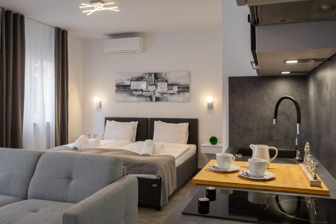 Luxury Studios & Room Five Split Exterior foto